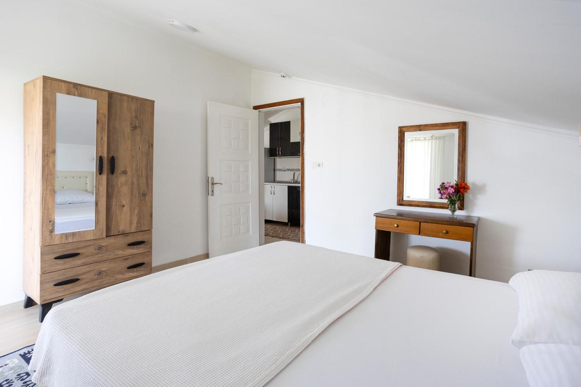Kaya Aparthotel 2*